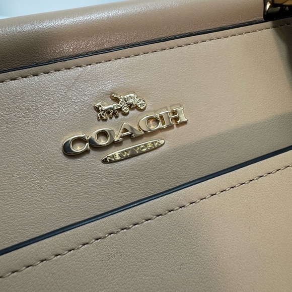COACH Grace Bag in ColorBlock - Picture 11 of 11